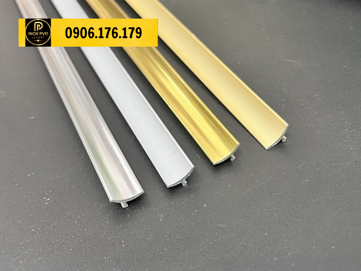 Nẹp nhôm góc âm YA8.0 tạo đường chỉ thẳng cho góc tường gạch