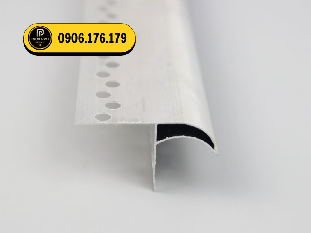 Nẹp nhôm ngắt nước mưa Cái Răng Cần Thơ chống thấm bảo vệ mặt tiền